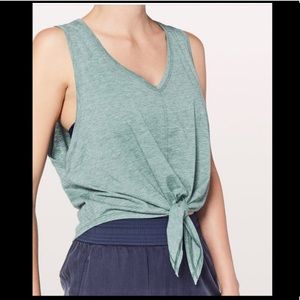 Lululemon Knot Gunna Fly Tank